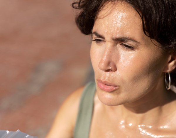 Hiperhidrosis en el rostro o sudoración excesiva en la cara